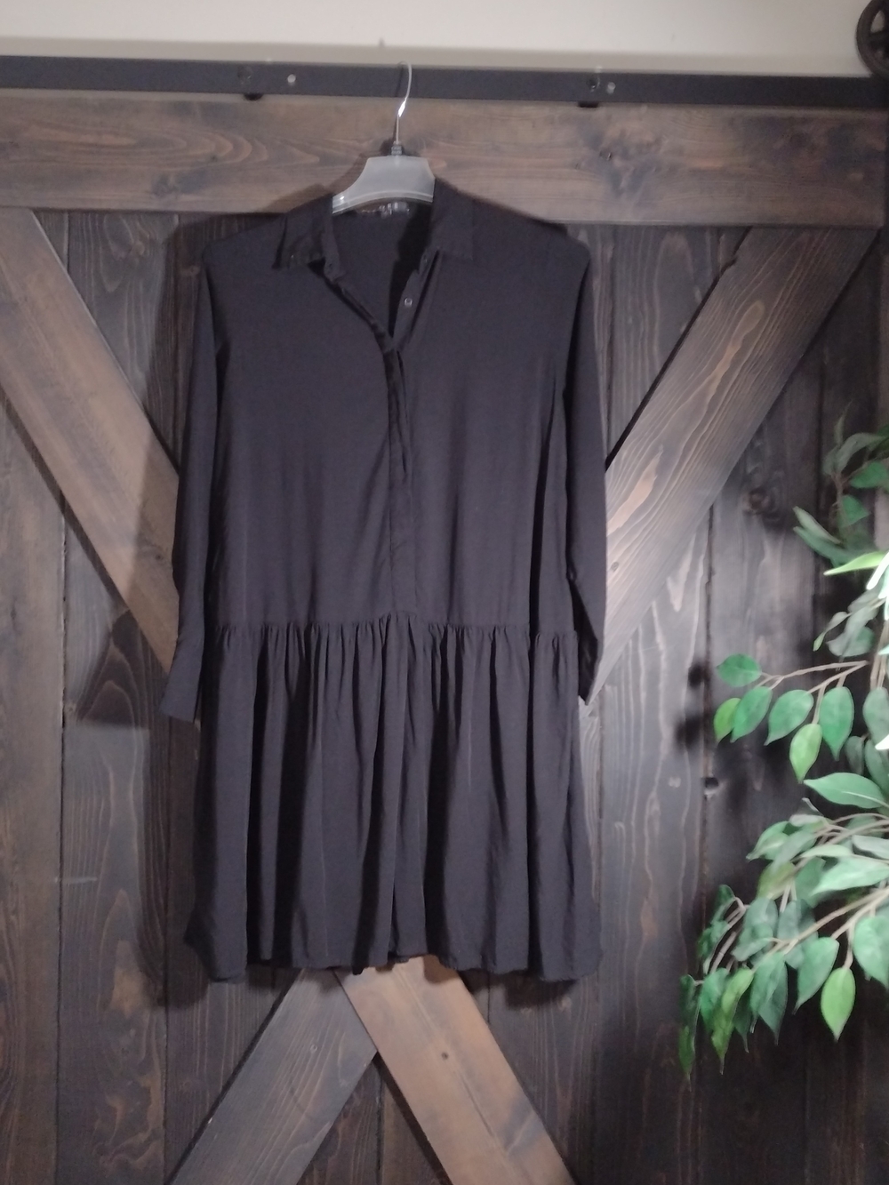Fore  Black Long-Sleeve Smock Dress Dress Size Small